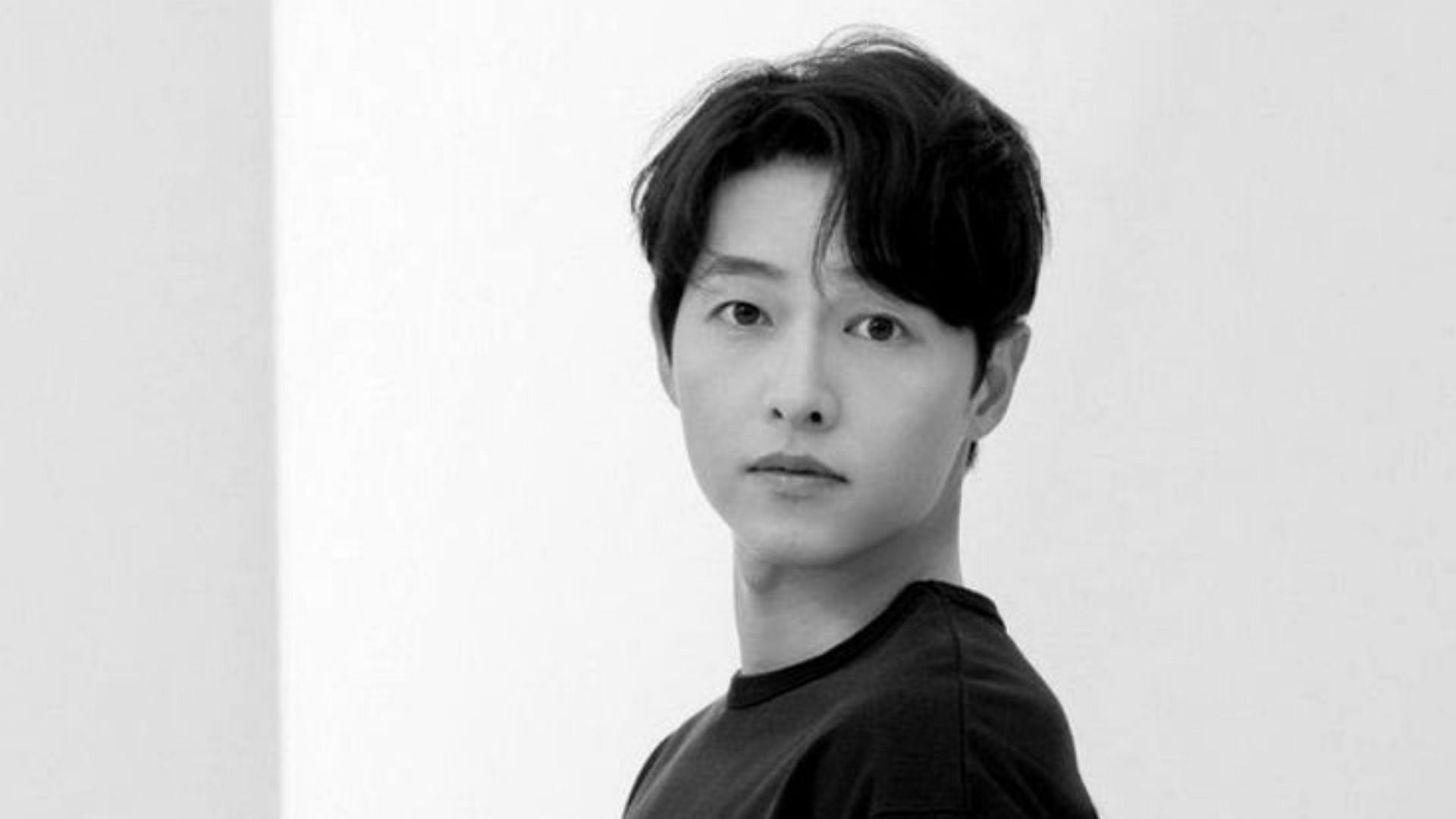 Korean Actor Song Joong-ki (Image via SJK/ Instagram)