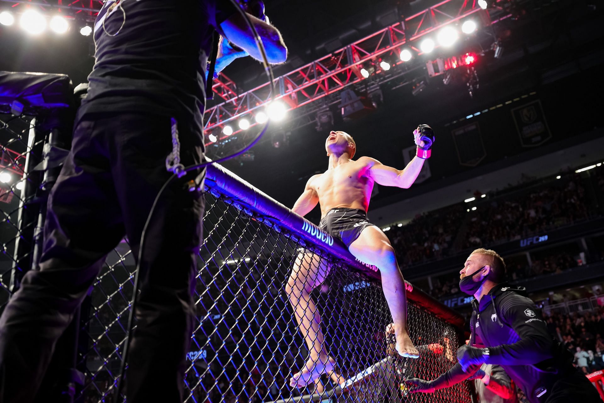 UFC 269: Kai Kara-France v Cody Garbrandt