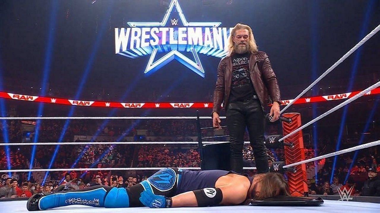 WWE Raw में इस हफ्ते ऐज ने एजे स्टाइल्स के ऊपर किया था अटैक