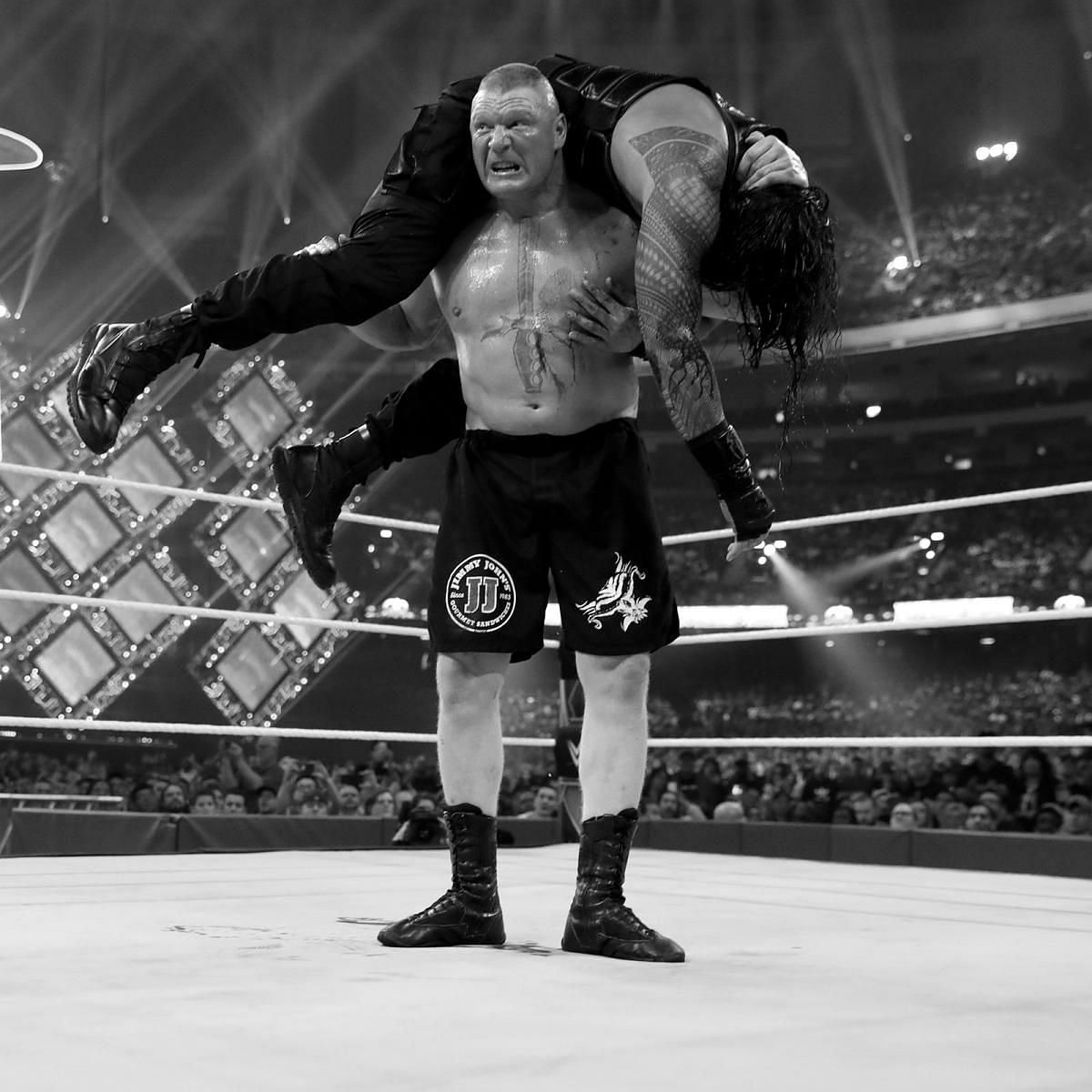 WWE WrestleMania में सिर्फ दो सुपरस्टार्स ही रोमन रेंस को हराने में कामयाब हुए हैं 