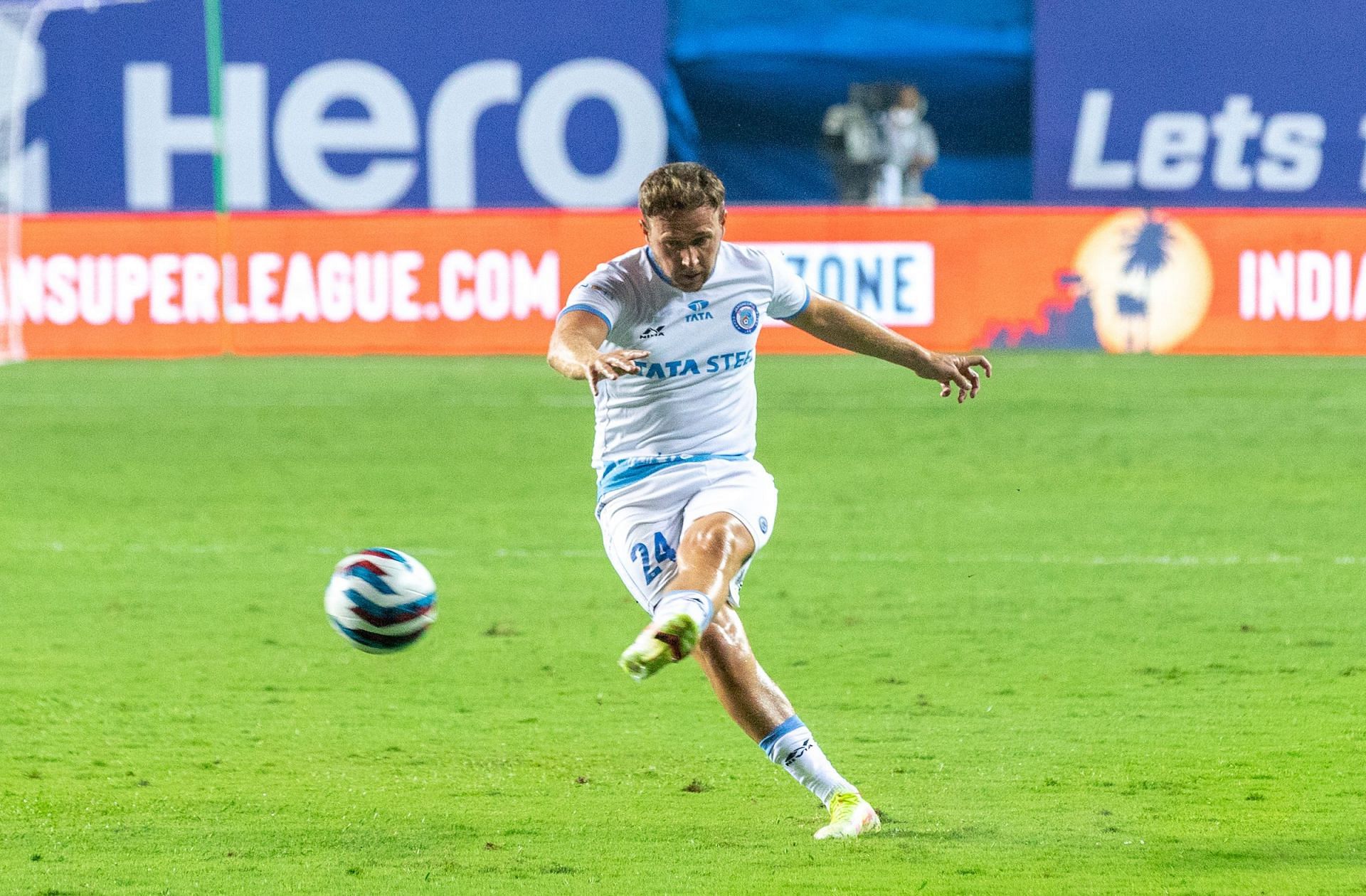 JFC Greg Stewart curls in a free-kick against KBFC (Credits: ISL).