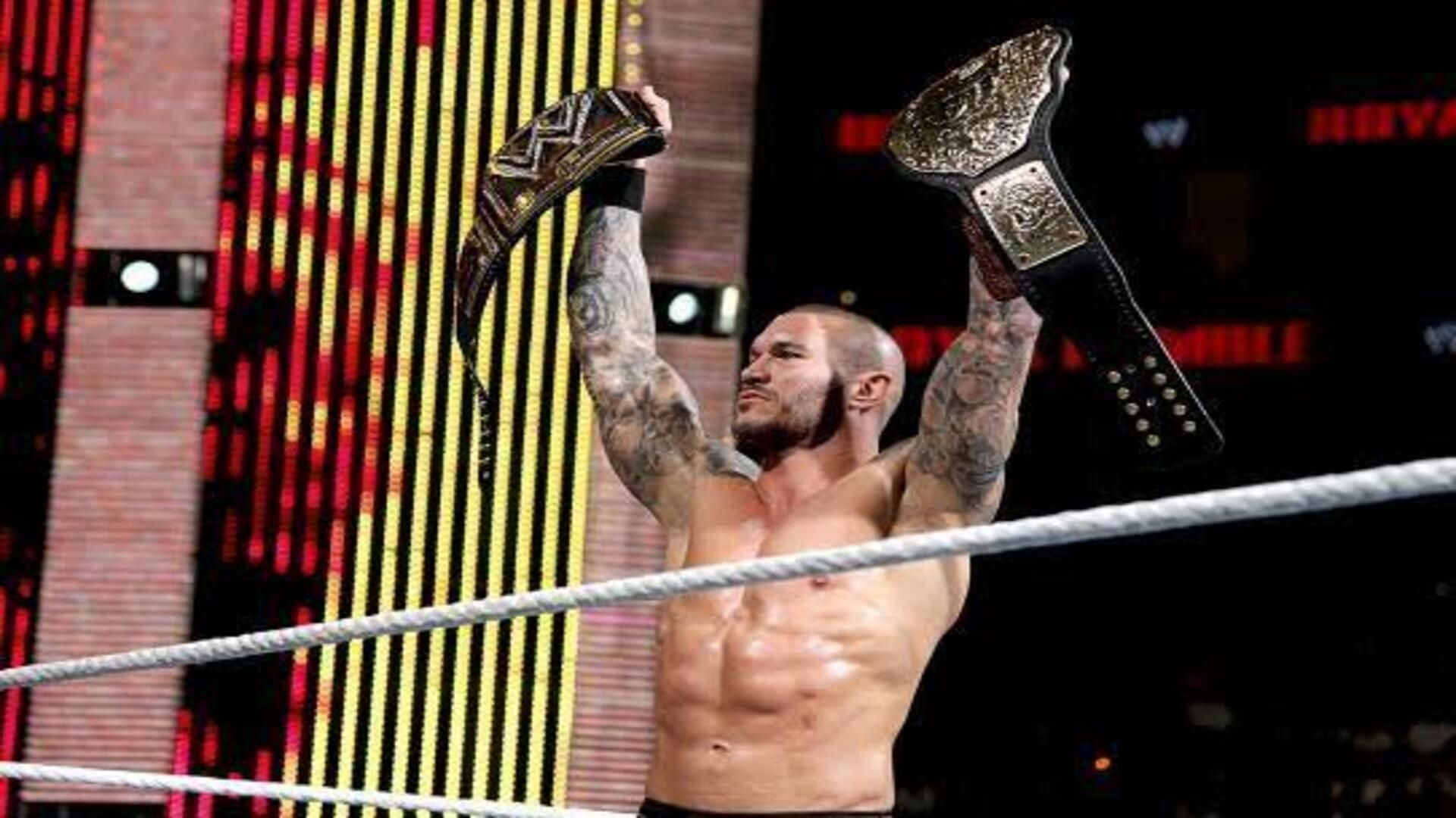 Randy Orton with WWE World Heavyweight Championship.