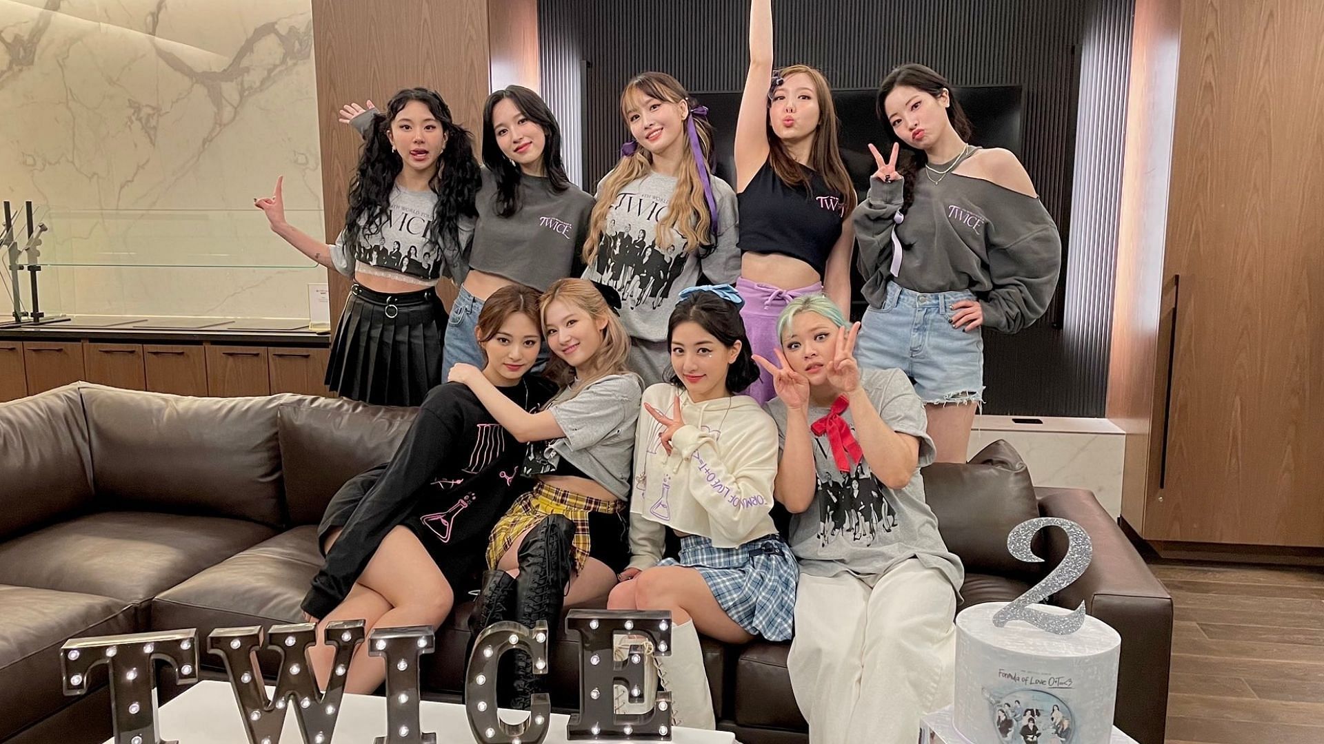 TWICE post the fourth world tour &#039;III&#039; in New York (Image via @JYPETWICE/Twitter)