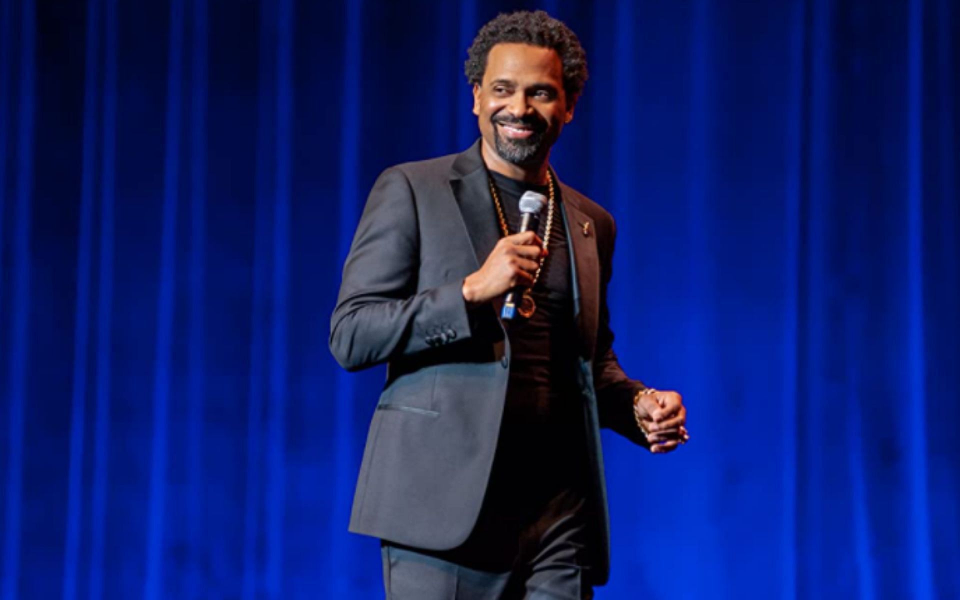 Mike Epps in one of his comedy shows (Image via IMDb)