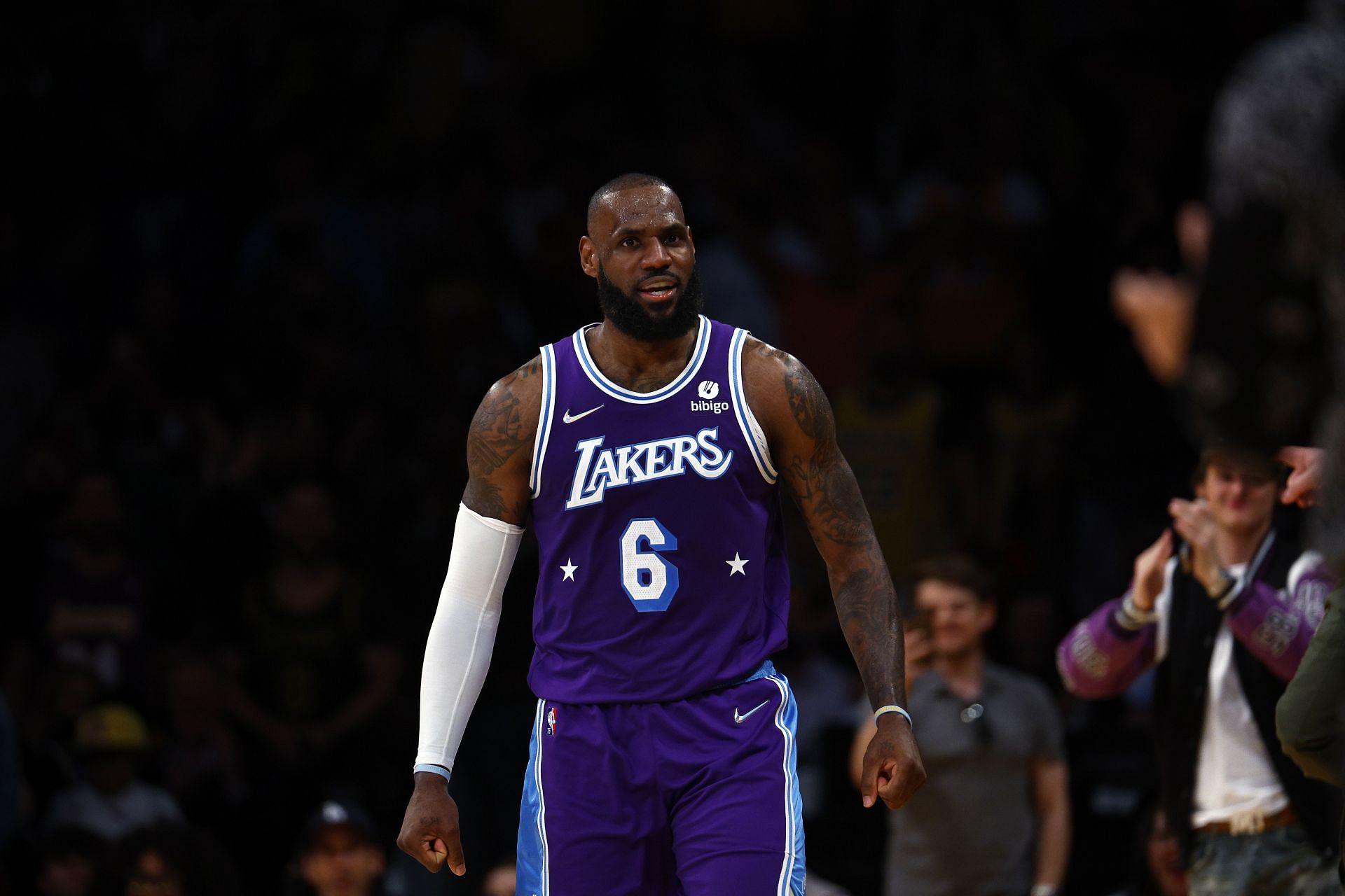 LeBron James scores 50 points for the Los Angeles Lakers in their game against the Wizards