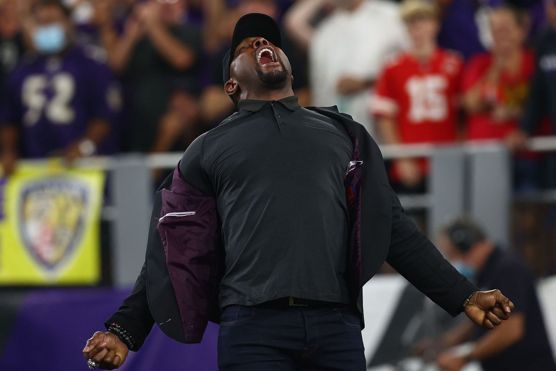 We all love him': As Ray Lewis enters Hall of Fame, here's what Ravens  coaches, players have to say 