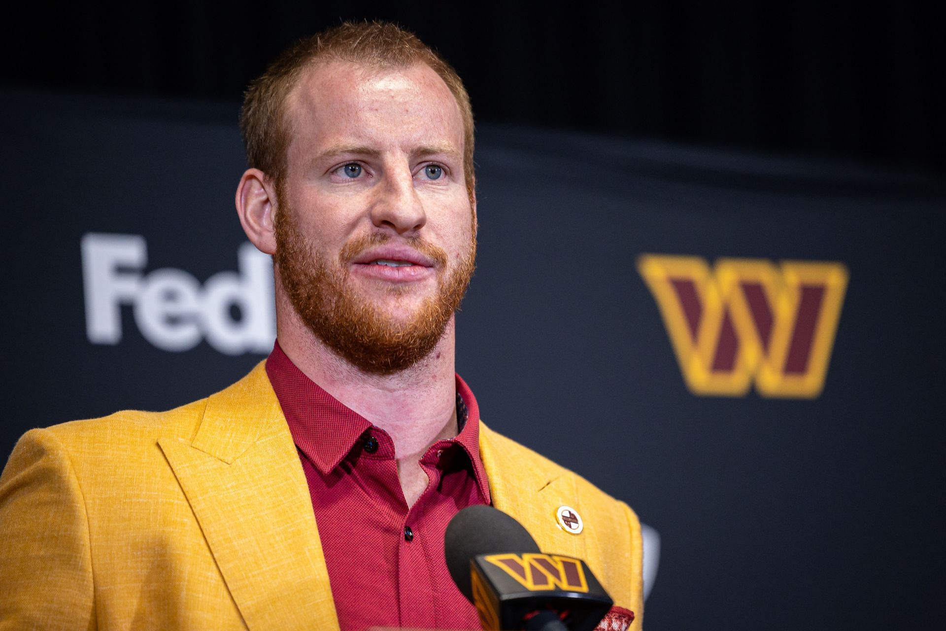 Carson Wentz outfit is NFL meme after Commanders win