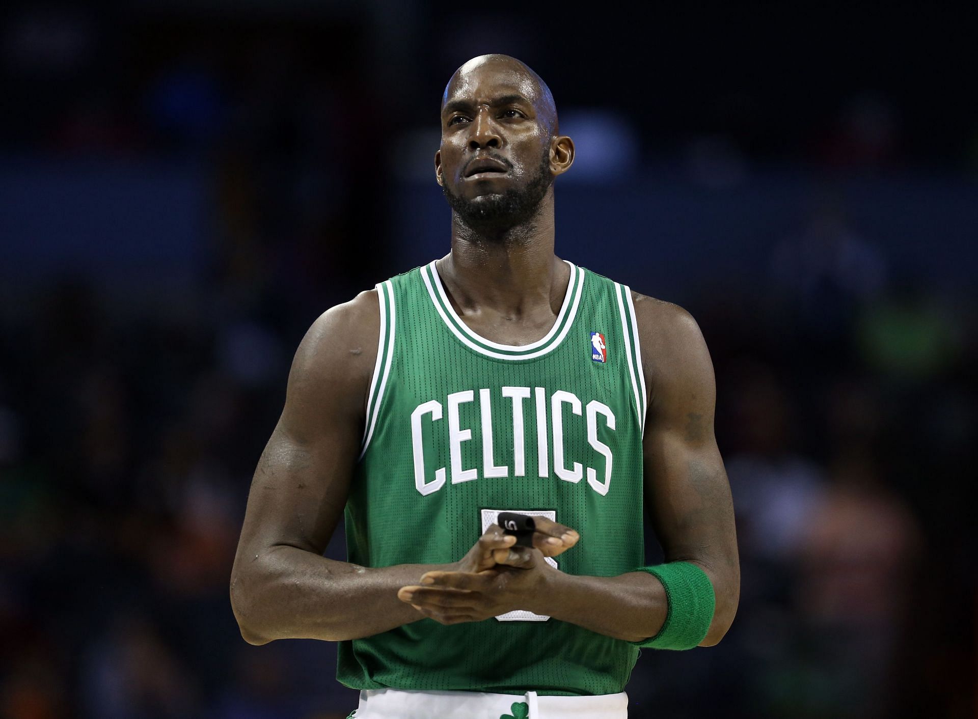 Garnett, Celtics silence Wolves, 100-79