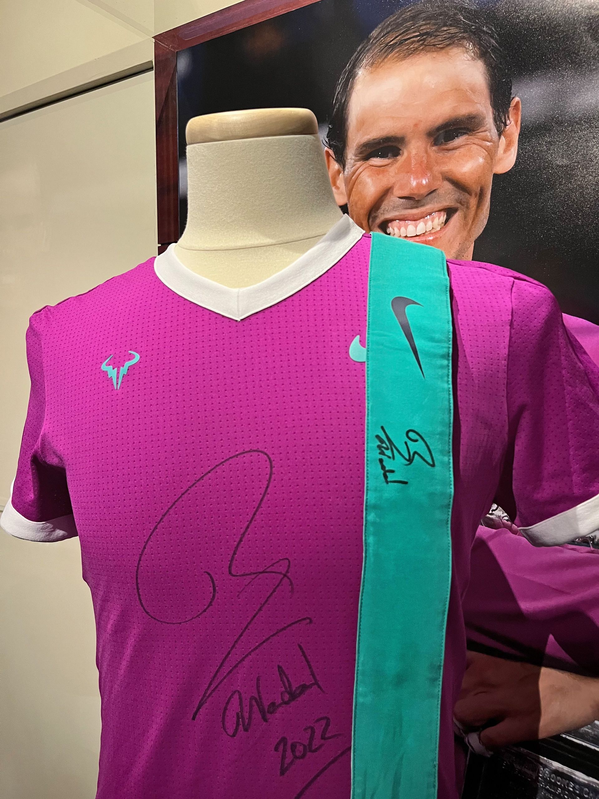 The Spaniard&#039;s autographed Nike t-shirt