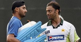 "One guy made John Abraham-type entry" - Harbhajan Singh recalls meeting Shoaib Akhtar on 2004 Pak tour