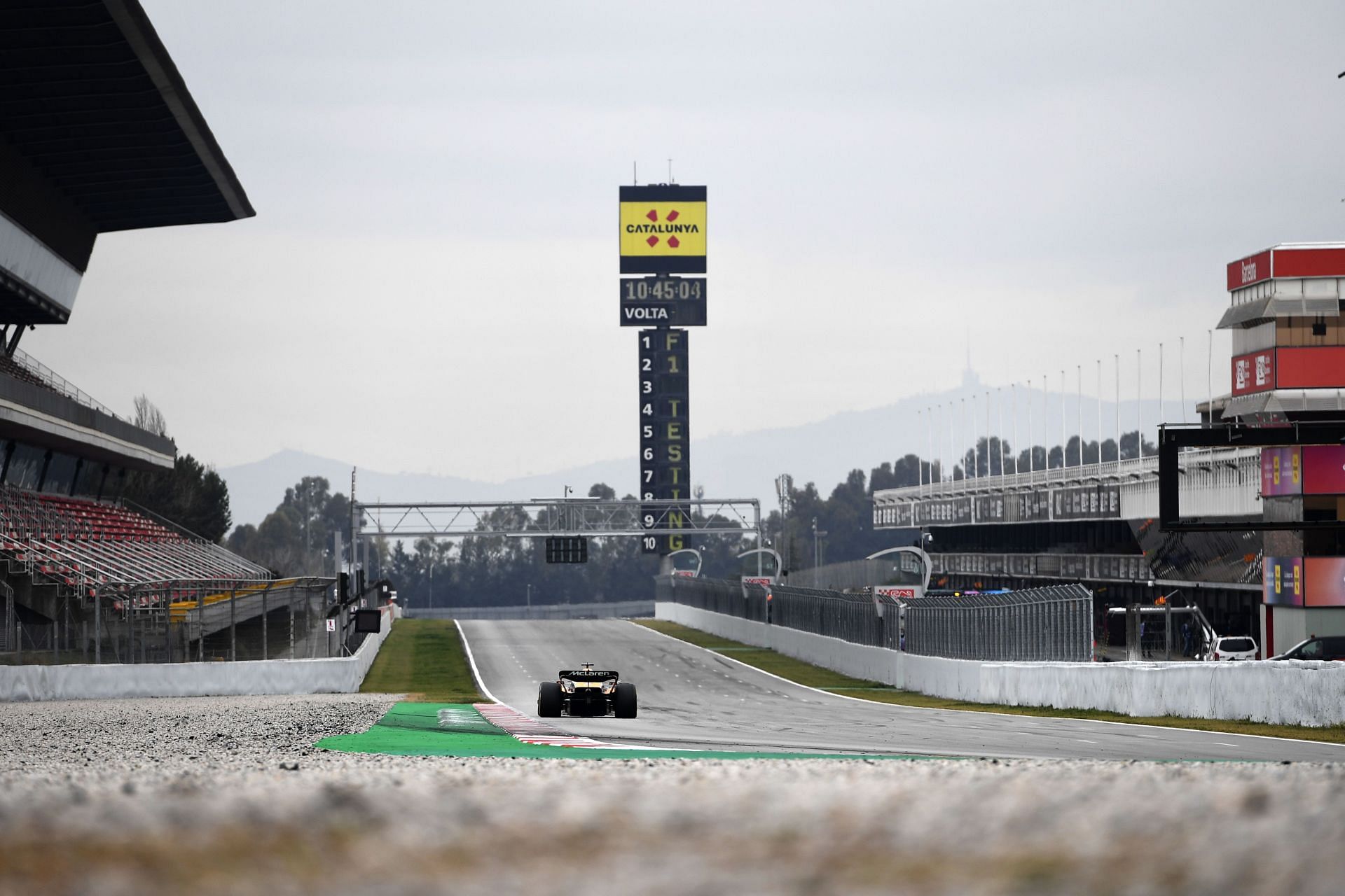 The Circuit de Barcelona-Catalunya during Day 3 of 2022 F1 pre-season testing (Photo by Rudy Carezzevoli/Getty Images)