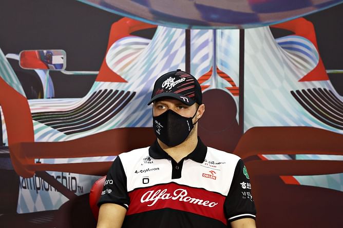 "Ferrari has done a good job" - Valtteri Bottas sees potential to go further after qualifying P6 for 2022 F1 Bahrain GP