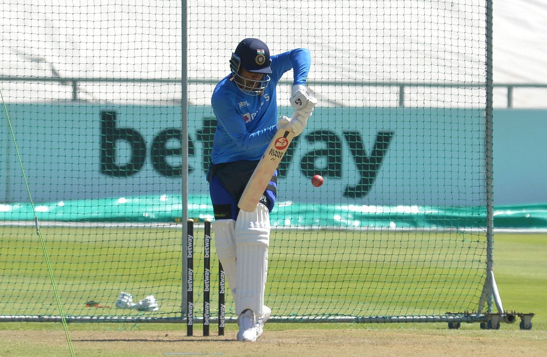 Jayant Yadav did not impress agianst Sri Lanka at Mohali