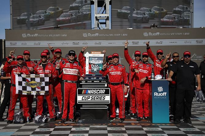 NASCAR 2022 at Phoenix: Chase Briscoe becomes new winner while Kyle Larson sinks at Ruoff Mortgage 500 at Phoenix Raceway