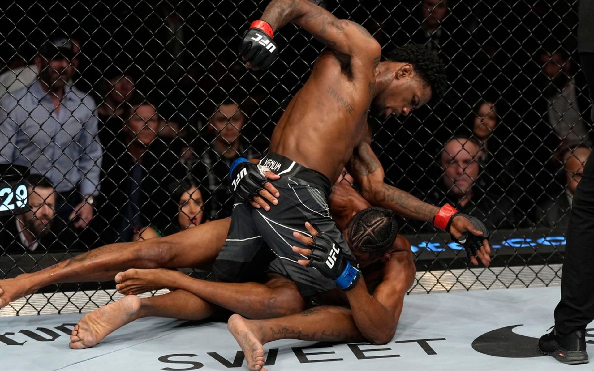 Kevin Holland produced an explosive performance to down Alex Oliveira in his welterweight debut