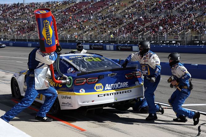 Hendrick Motorsports GM reveals if he believes Chase Elliott spun his car on purpose after contact with Kyle Larson