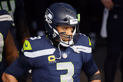 "Russel Wilson is a better decision for Denver" - NFL analyst believes Broncos made right decision to snub Aaron Rodgers