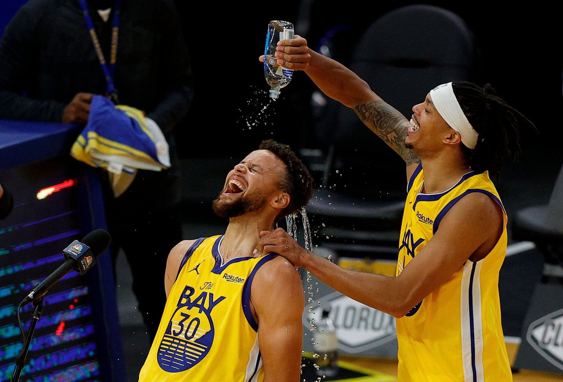 Curry celebrates after dropping 62 points