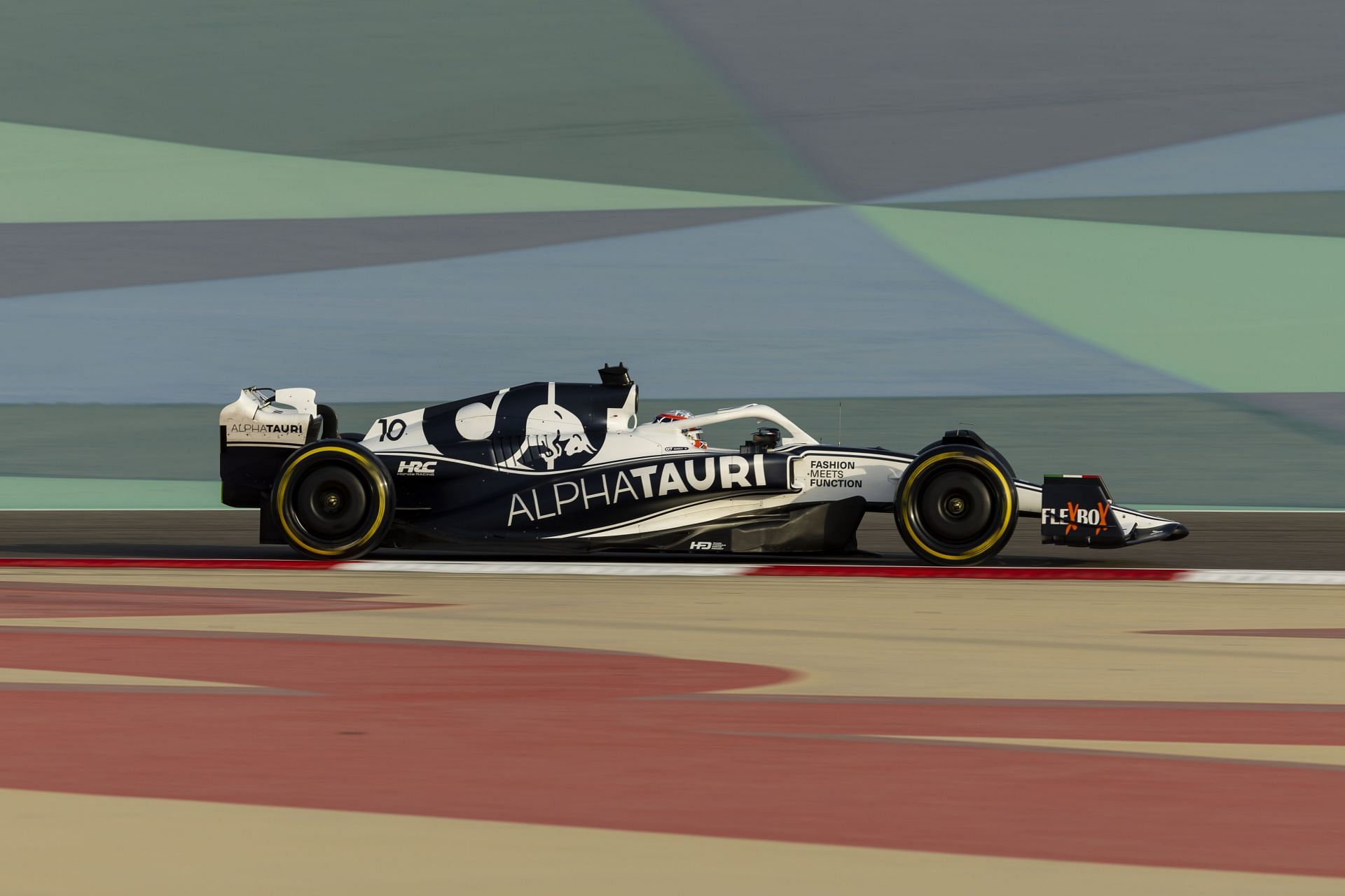 Pierre Gasly in action during Day 1 of pre-season testing in Bahrain (Photo by Mark Thompson/Getty Images)