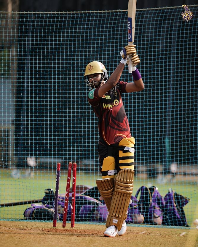 [Watch] "Skipper getting warmed up" - Shreyas Iyer hits no-look six in KKR's practice session ahead of IPL 2022