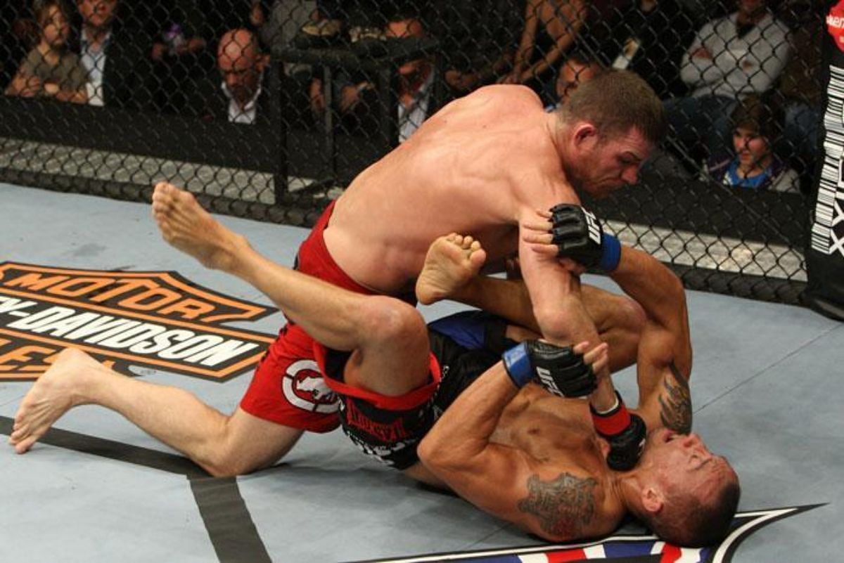 Michael Bisping came from behind to beat Denis Kang in a true thriller in 2009
