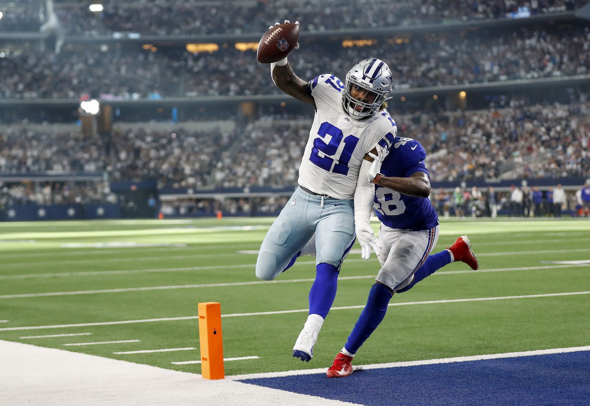 Dallas Cowboys running back Ezekiel Elliott scores a touchdown