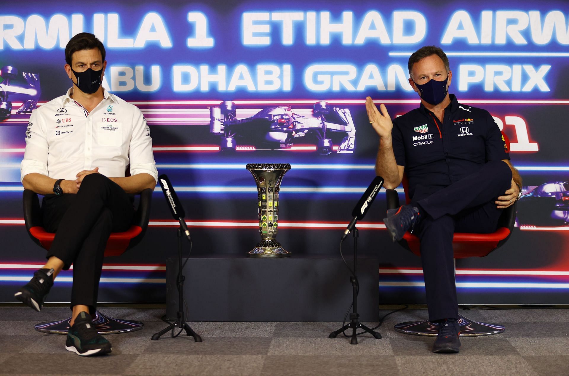 Mercedes boss Toto Wolff (left) and Red Bull boss Christian Horner (right) before the 2021 F1 season finale (Photo by Bryn Lennon/Getty Images)