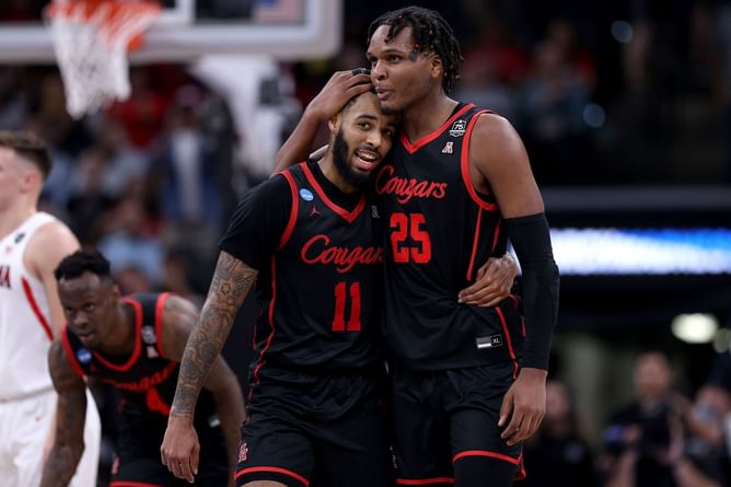 "Kelvin Sampson; The Houston redemption!" - College basketball insider praises Sampson as Houston beats #1-seeded Arizona to qualify for Elite 8