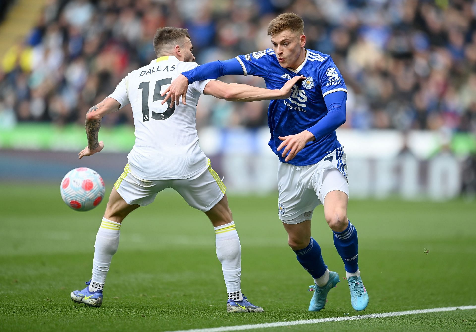 Leicester City&#039;s Harvey Barnes (right) gets past Leeds United&#039;s Stuart Dallas.