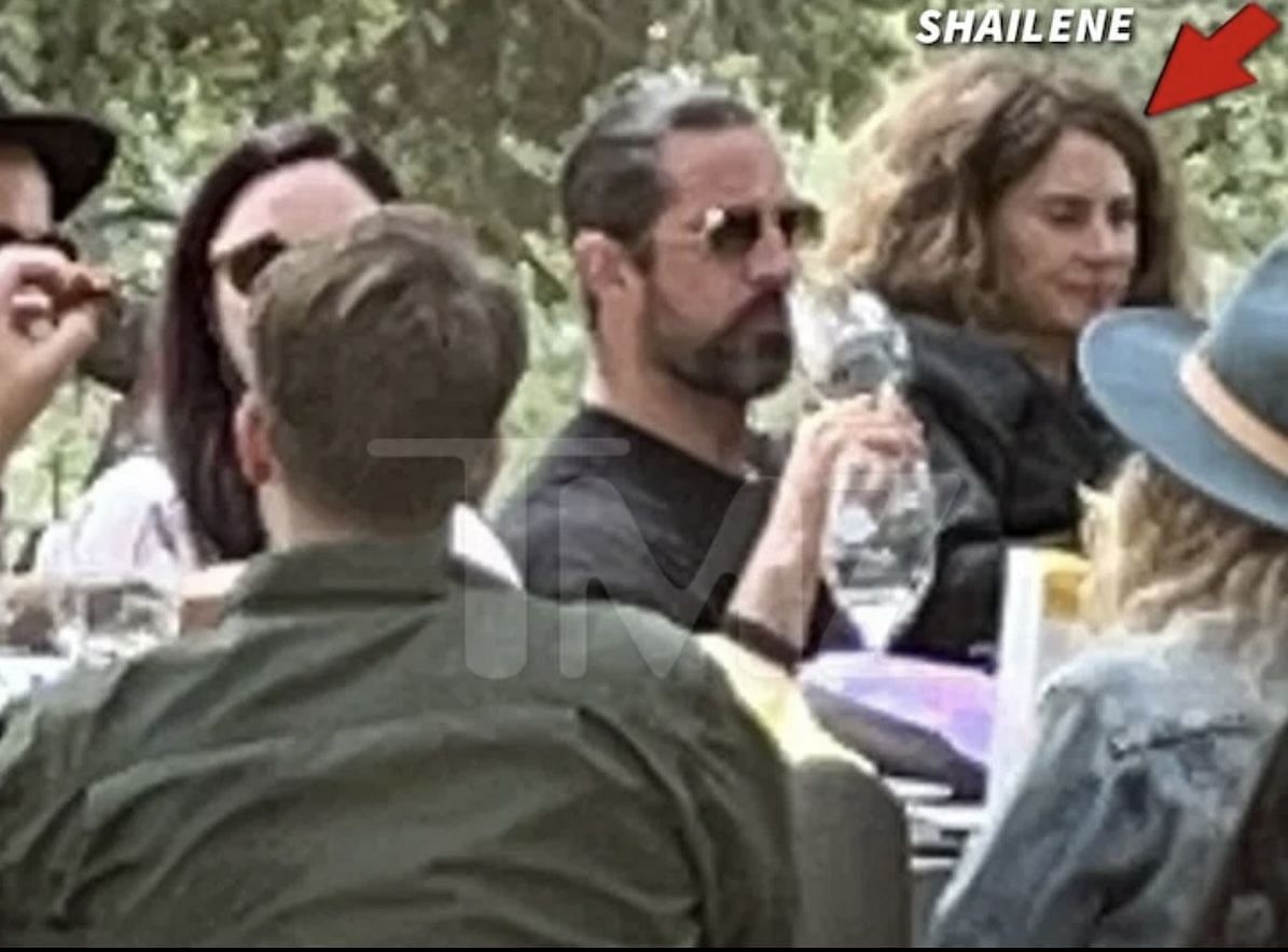 Aaron Rodgers and Shailene Woodley at winery (TMZ.com)