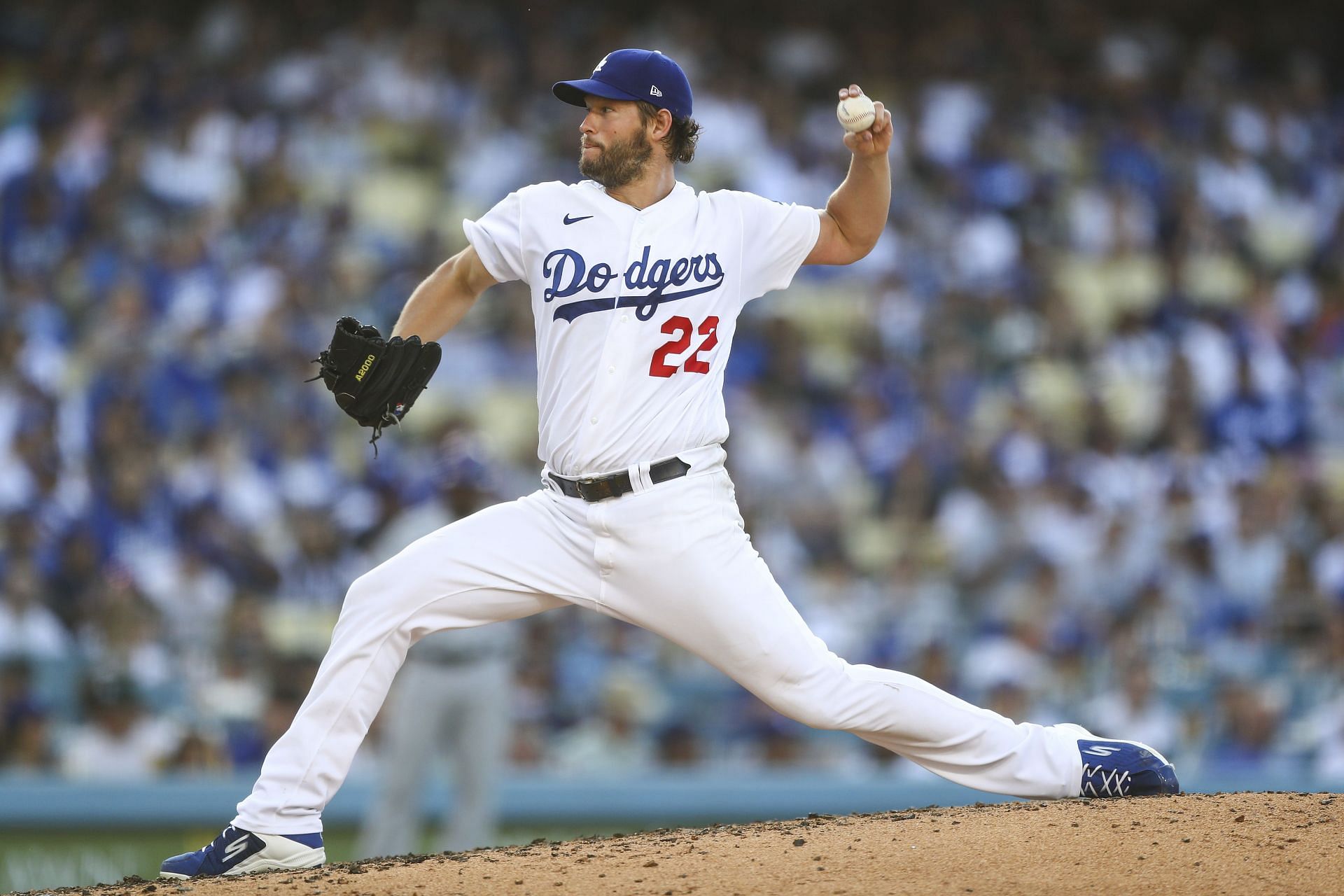Clayton Kershaw pitching against the Cubs