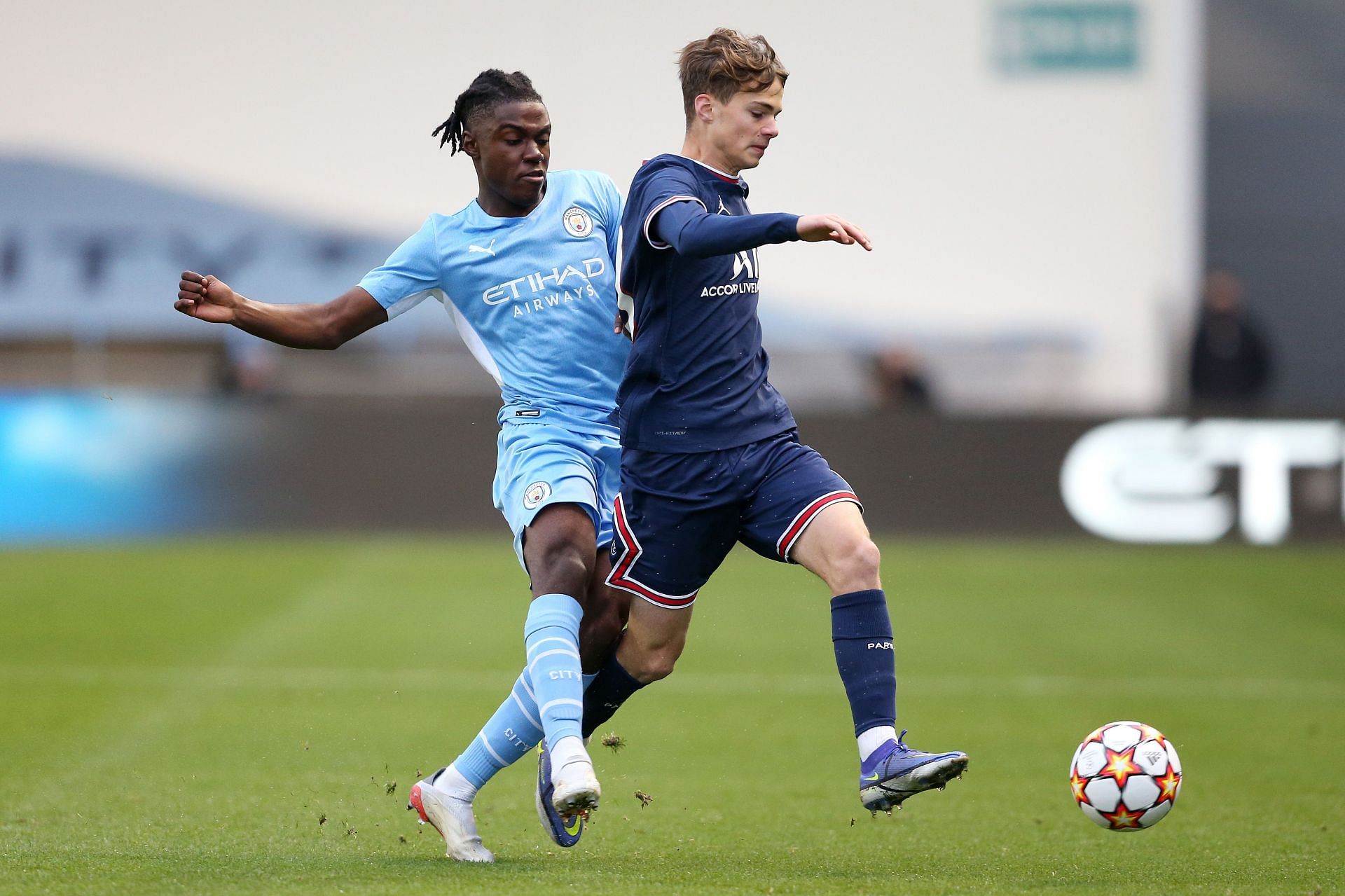 Edouard Michut signed a professional contract with PSG in 2020