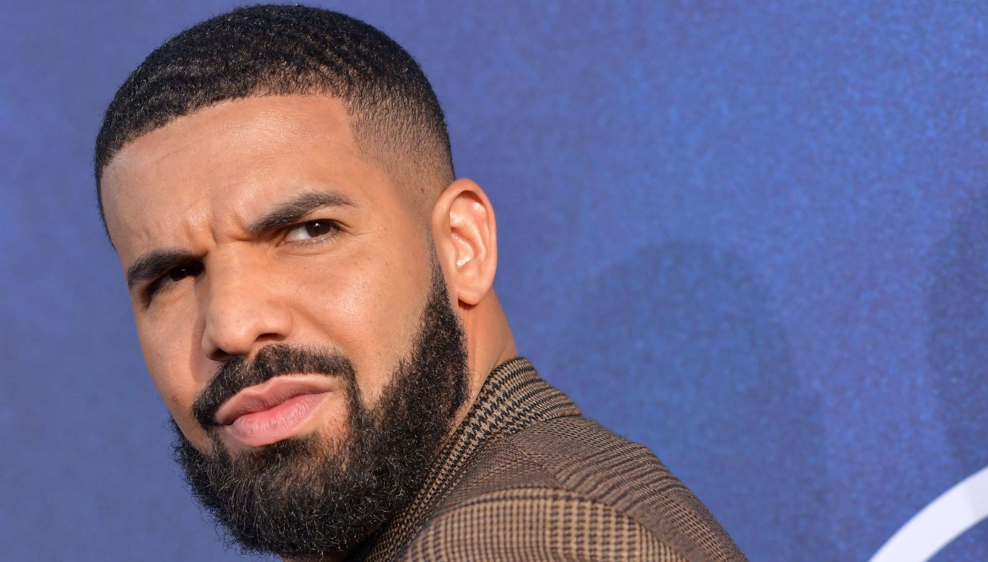 Drake at the LA premiere of Euphoria in 2019 (Image via Chris Delmas/AFP/Getty Images)