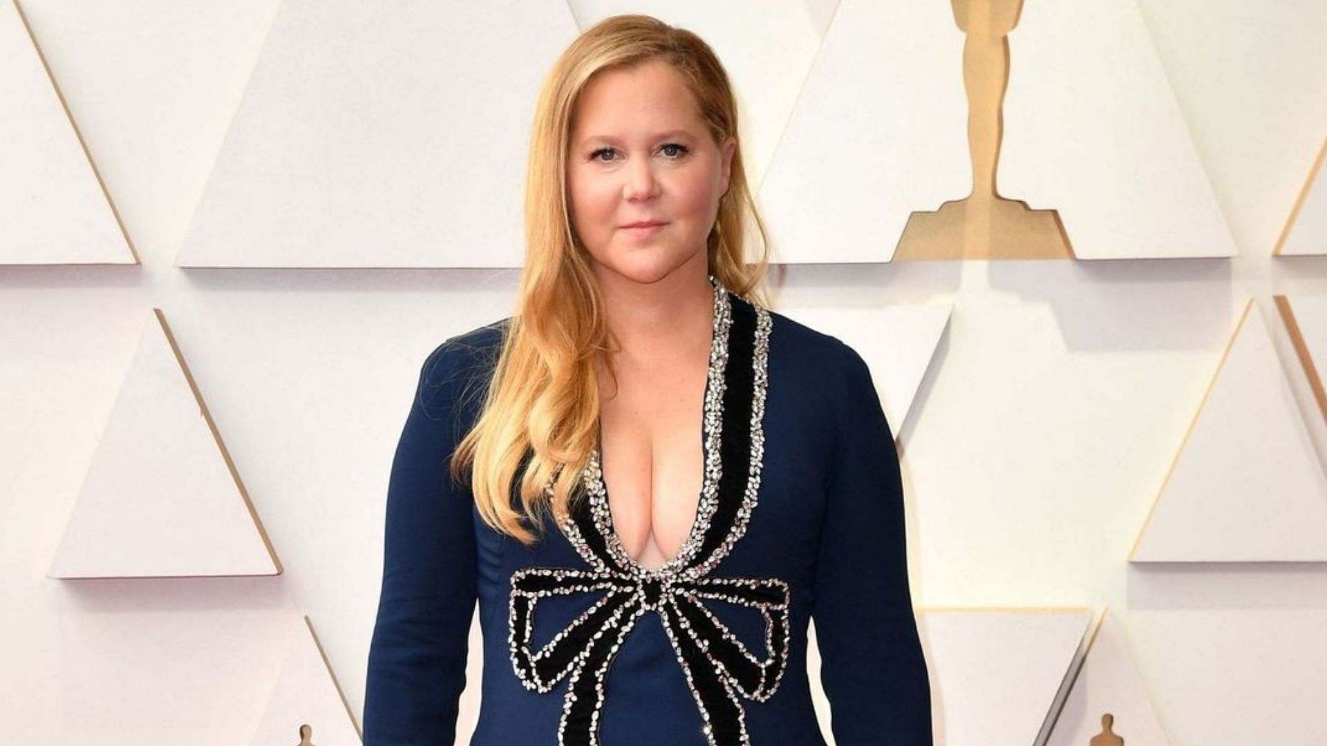 Did Amy Schumer Steal A Joke At The 2022 Oscars?