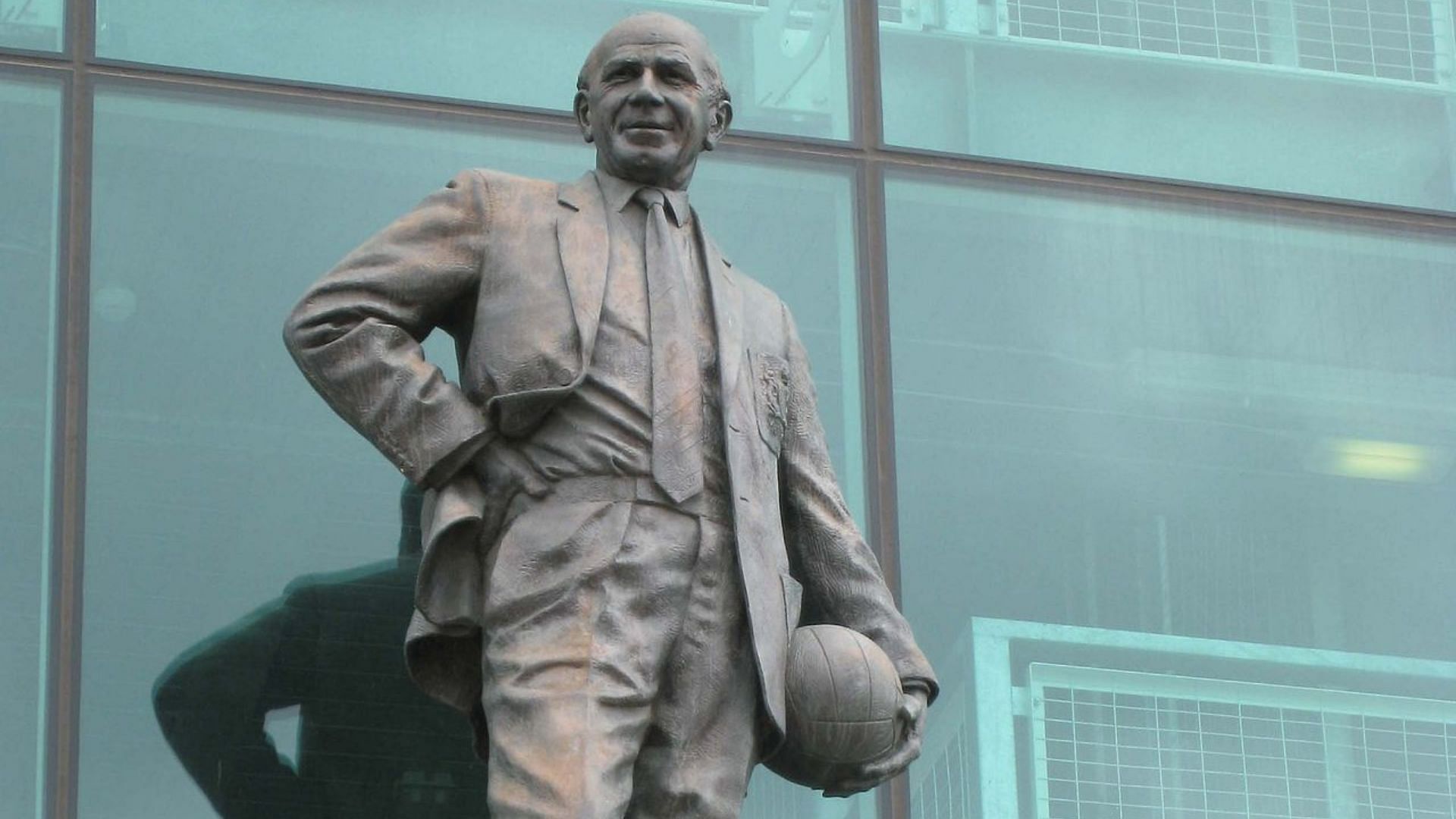 Sir Matt Busby&#039;s statue outside Old Trafford