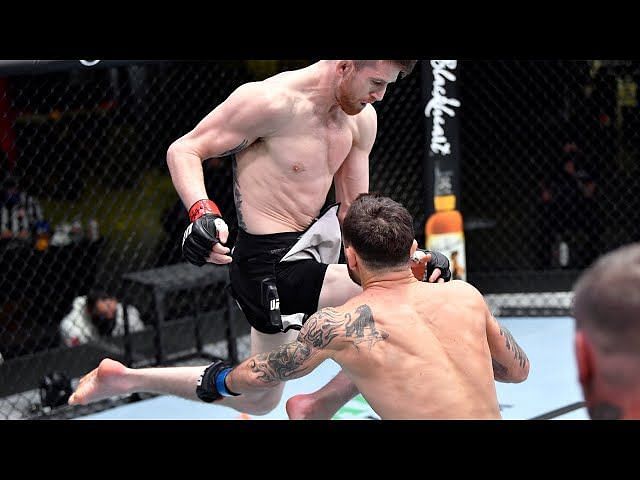 5 Best Flying Knee Kos In Ufc History