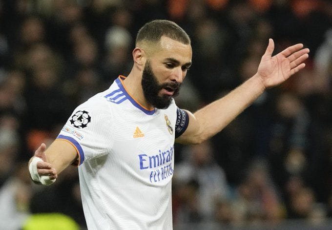 football player" Arsene Wenger hails Benzema�s