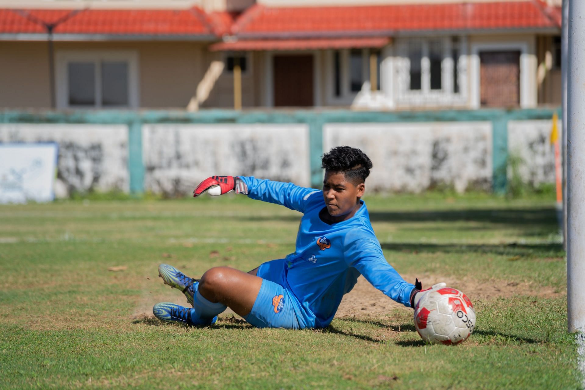 FC Goa shot-stopper Josline D&#039;Souza in action. (Image Courtesy: FC Goa)