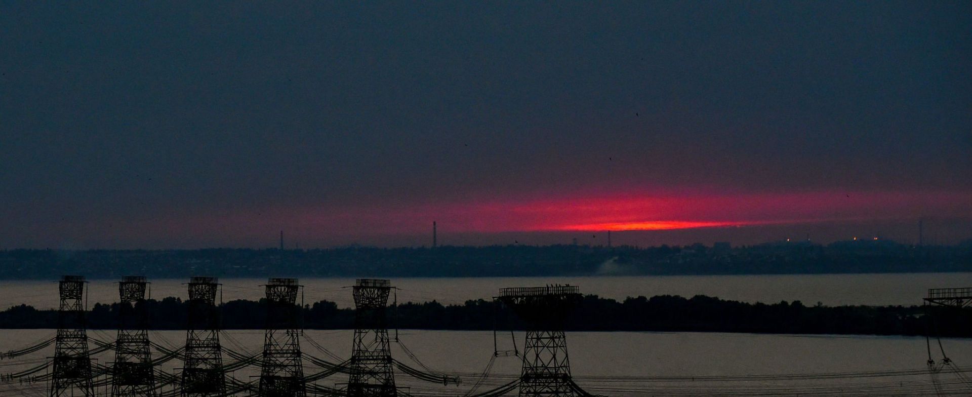 Zaporizhzhia Nuclear Power Plant fire sparked concern online (Image via Getty Images/Dmytro Smolyenko)