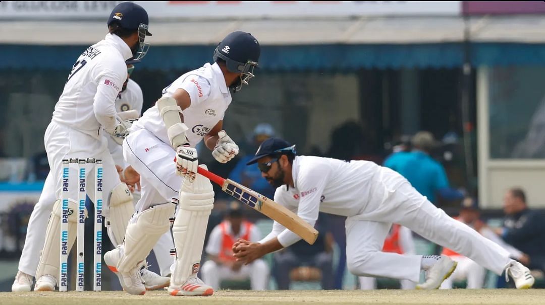 Lahiru Thirimanne&#039;s dismissal during the second innings of the first Ind vs SL Test [P.C: BCCI]