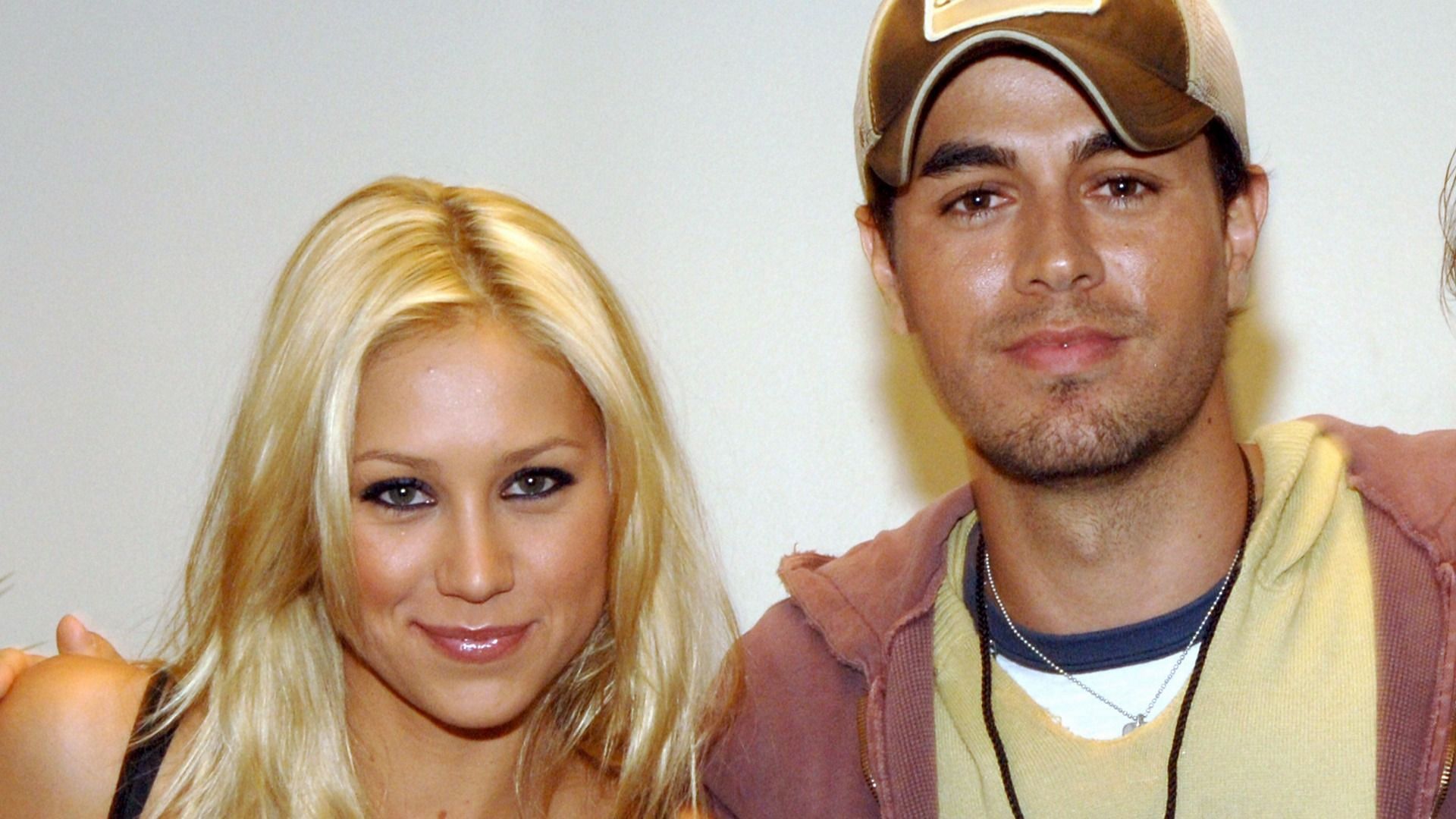 Enrique Iglesias and Anna Kournikova (Image via Getty Images)