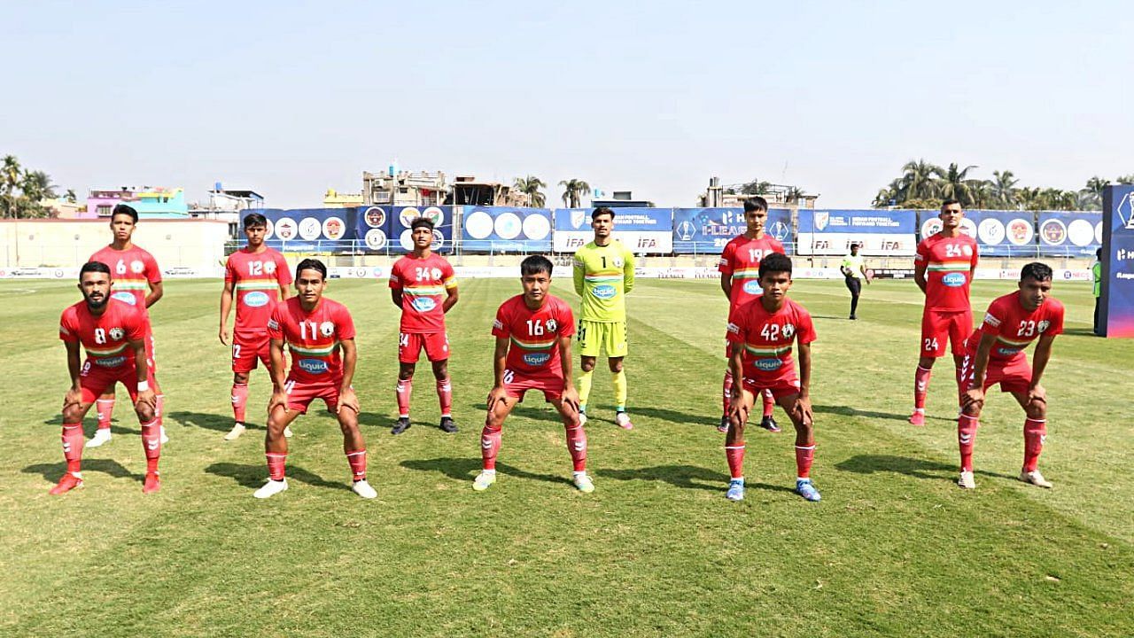 Sudeva Delhi FC pose for a team photo ahead of their match - PC: I-League Twitter