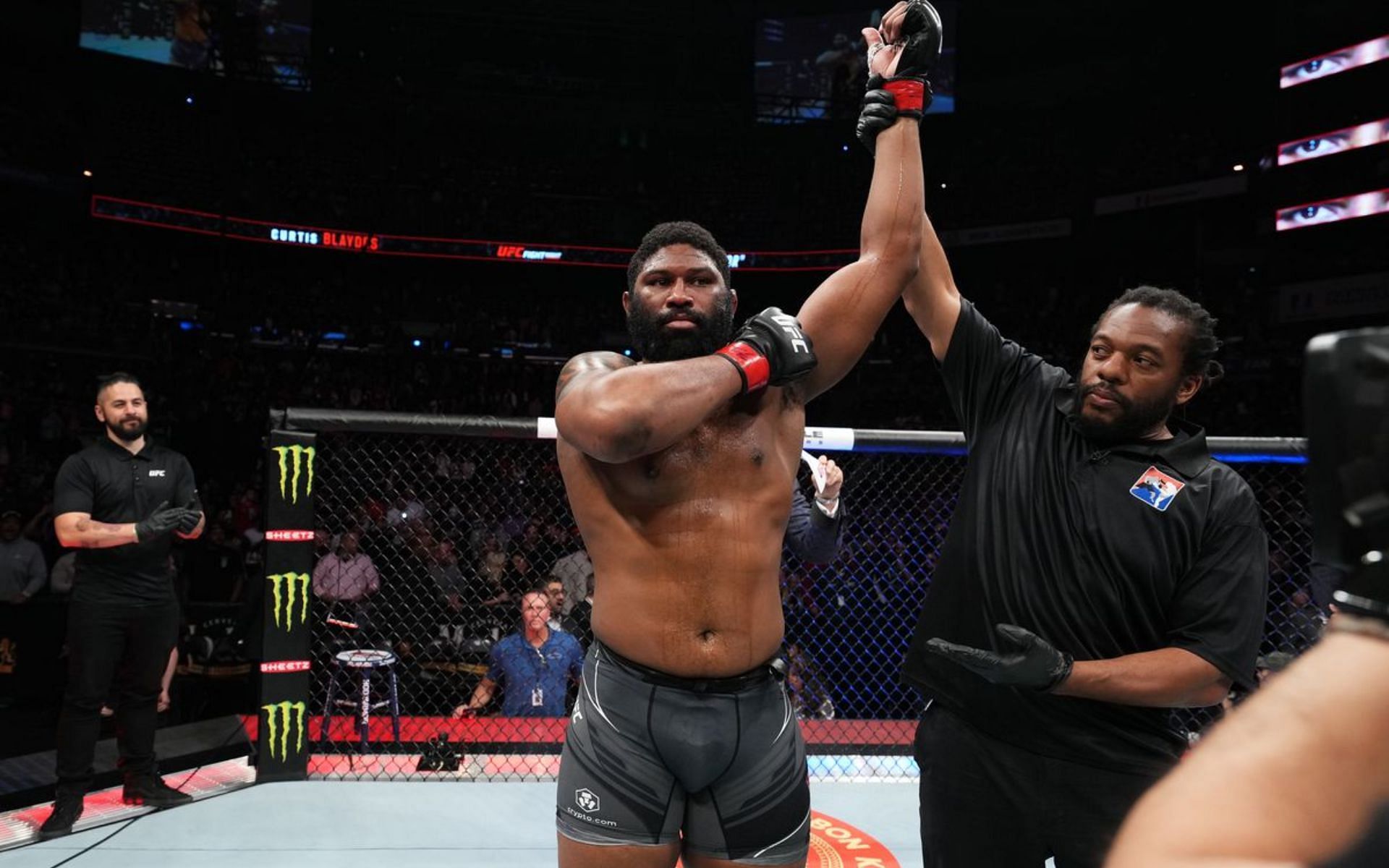 Curtis Blaydes picked up a huge win over Chris Daukaus in last night&#039;s main event.