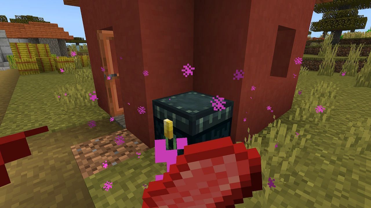 Keeping essential items like food inside of an ender chest can help the player maintain their hunger, no matter where they are (Image via Minecraft)