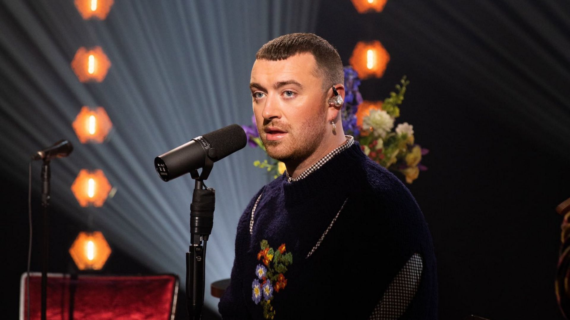 Singer Sam Smith came out as non-binary in 2019 (Image via @samsmith/Twitter)