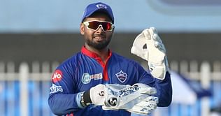 "Quite possible that it might be Delhi Capitals' name on the trophy" - Sunil Gavaskar ahead of IPL 2022