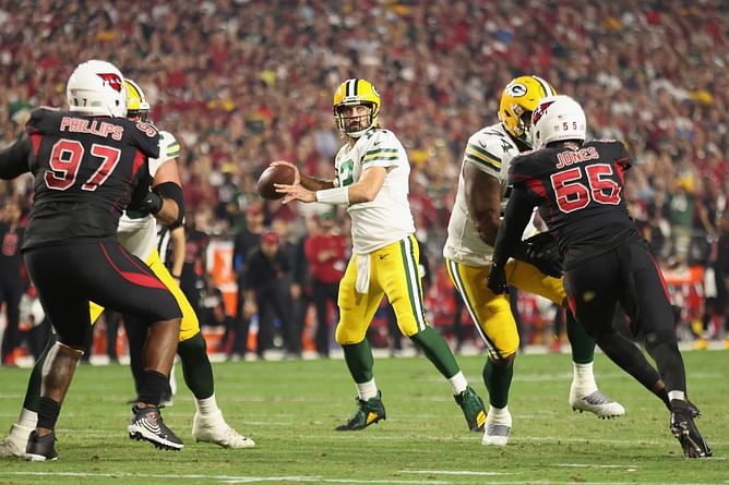 “Held over a barrel" - NFL analyst argues that Aaron Rodgers has put Green Bay in a helpless situation