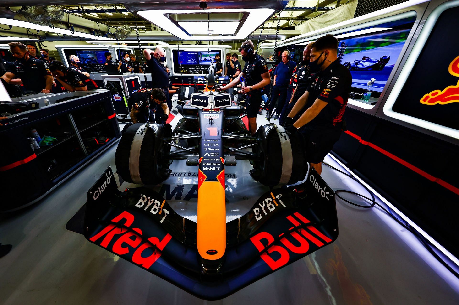 Max Verstappen&#039;s RB18 in the Red Bull garage during Day 3 of pre-season testing in Bahrain (Photo by Mark Thompson/Getty Images)