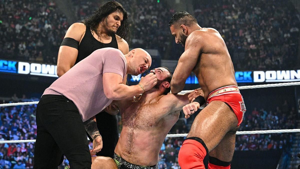 McIntyre was caught in a 4-on-1 assault on SmackDown