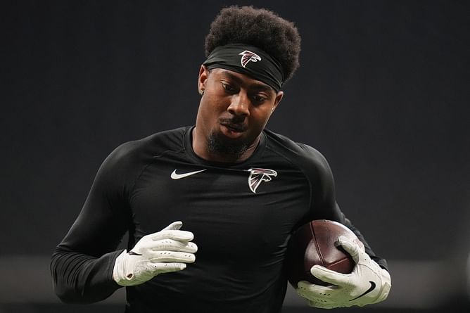 "For a minute, I thought it was a prank" - Buccaneers WR Russell Gage couldn't believe Tom Brady called to recruit him